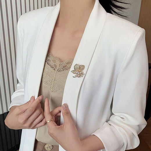 Jingli Jingda Brooch High-end Women's Exquisite Niche Corsage Long Sweater Chain Birthday Gift for Women Exquisite, High-Grade and Practical Brooch Sweater Chain Three-piece Set Blue Gift Box