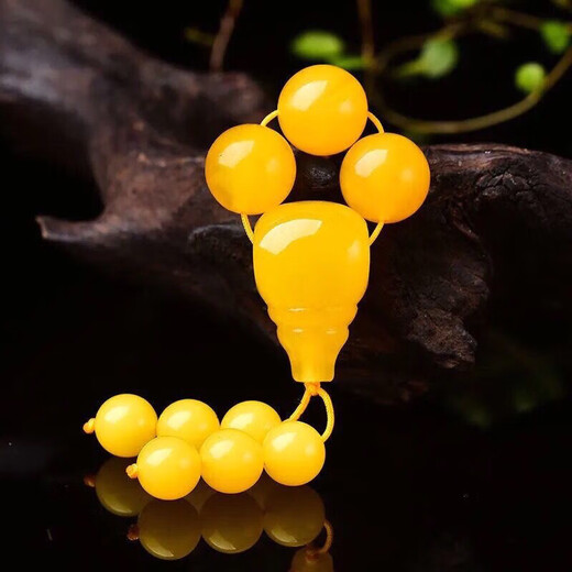 Sanskrit-made natural beeswax set, top bead, waist bead, barrel bead, three-way star and moon Bodhi Vajra cultural toy accessories, four-piece set of Buddha head, 16 round beads, 18 three-way set