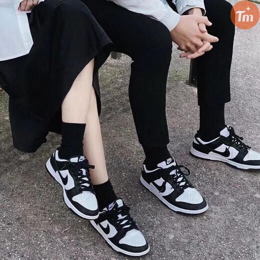 Nike (NIKE) chaussures pour hommes et femmes, chaussures de couple pour enfants plus âgés, nouvelles chaussures de sport d'hiver, chaussures décontractées DUNK assorties aux couleurs panda, chaussures antidérapantes basses, chaussures pour hommes DD1391-100/chaussures pour femmes CW1590-100 38 chaussures pour enfants et femmes plus âgés CW1590-100