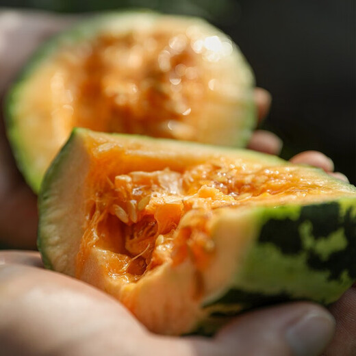 Beishu melon seeds, emerald rock sugar seeds, croissant honey, white sand honey, spring melon seeds, Beishu sweet tooth rock sugar melon seeds, about 60 pieces, 2 bags