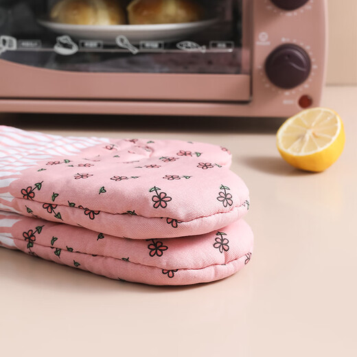 Household thickened insulation gloves oven baking anti-scalding and high temperature resistant gloves kitchen steamer microwave oven special gloves pink flowers