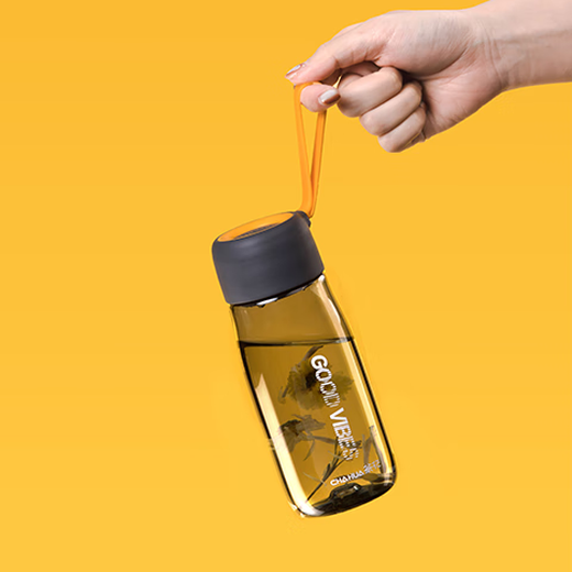 Camellia portable sports colorful water cup with strap, sealed leak-proof water cup, food grade material sports water cup, yellow tumbler 520ml