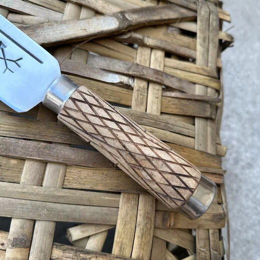 A complete set of special pig-killing knives, hand-forged spring steel, old-fashioned pig-killing knives, blood-letting, bone-cutting, sharp edge, dark red