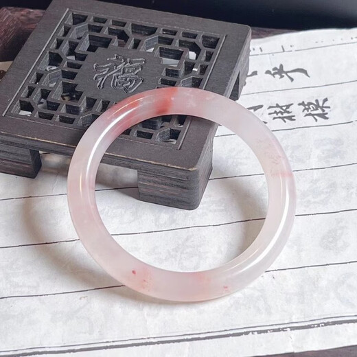 Bindao guaranteed chicken blood jade pink bracelet royal concubine material white background red jade bracelet bracelet 53 circles round strip certificate