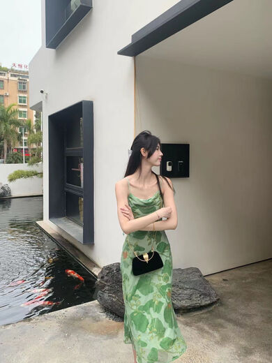 Kuqi Kangaroo (KUQIDAISHU) Celebrity Temperament Dinner Clutch Women's Banquet Evening Black Evening Bag Cheongsam Matching Evening Dress Small Bag Burgundy Velvet