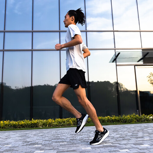 NEW BALANCE 运动鞋男鞋夏季透气缓震百搭舒适880V14跑步鞋 M880B14 40.5