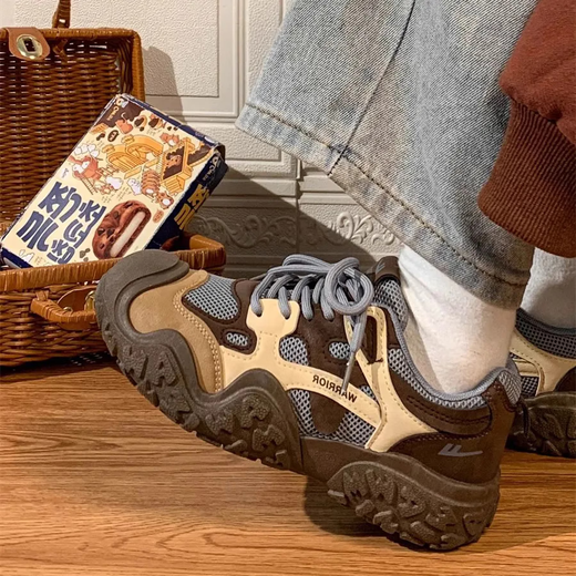 Pull back women's shoes winter hiking shoes thick sole plus velvet dad shoes cotton shoes 4518 gray/brown 38/size is half a size too large