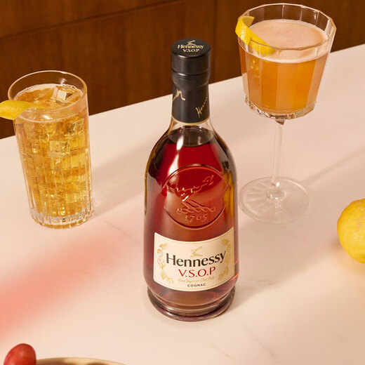 轩尼诗（Hennessy）法国干邑白兰地 洋酒 vsop xo 原瓶进口 商务宴请送礼佳品 轩尼诗VSOP 700mL 六支装