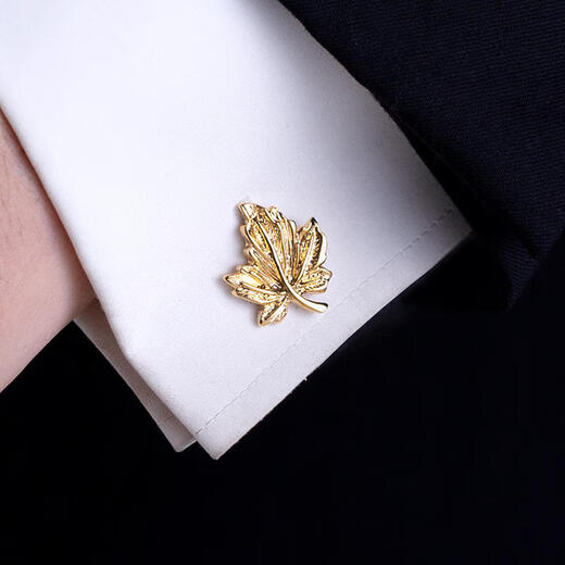 Gemelos de hojas de arce doradas bellamente hechos, broche de camisa francesa, accesorios para abrigos de traje de hombre, gemelos de cuello, camisa, puños ligeros de lujo, un par de hojas de arce doradas