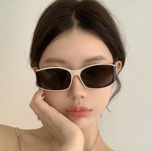 
Lekali sunglasses men and women sunglasses driving internet celebrity taking photos fishing square frame curved new cat eyes showing small retro curved sunglasses [white] + cross button box