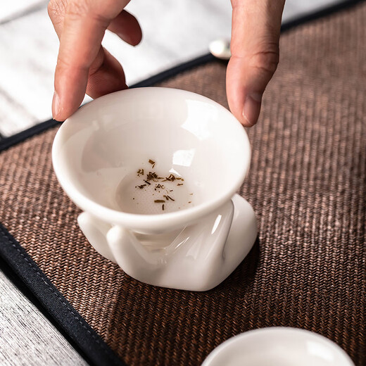 Porcelain brand tea set mutton fat jade Kung Fu tea set for home living room new Chinese style high-end guest tea set gift box gift <Blue color peony> mutton fat jade covered bowl 12-piece set