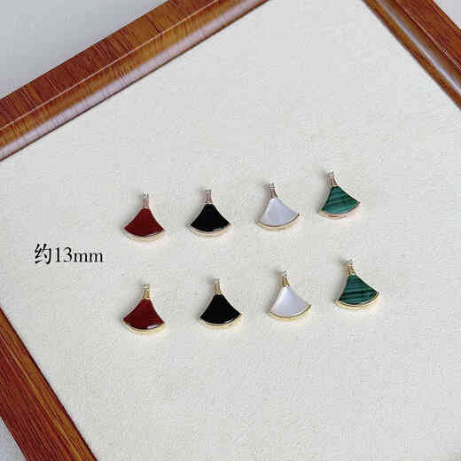 Juke 18K gold mini skirt rose gold pendant au750 color gold gold clavicle chain chain female birthday gift 18k gold rose gold (pendant + 18K gold necklace) mini skirt (red agate)