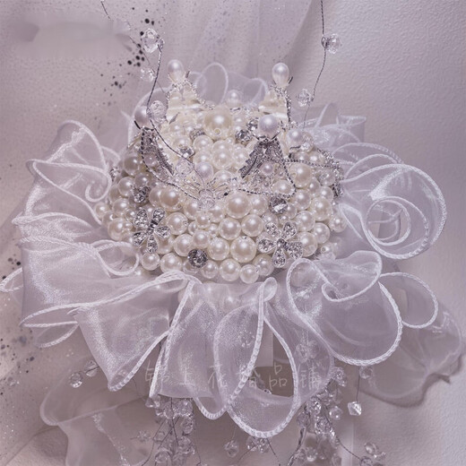 Gemälde Millennium Hochzeitsvorräte Braut Halten Blumen und Perlen Bestie-Geschenke für Hochzeits handgefertigtes DIY-Materialpaket Hochzeit Geschenke High-End Petal Shell Style Fertigprodukt ohne Rückkehr