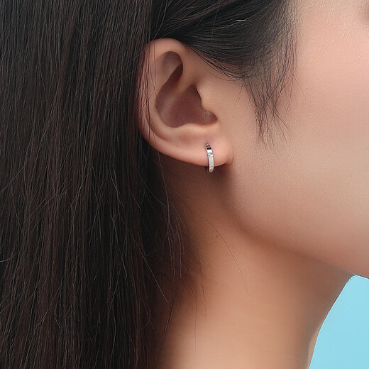 Safir platinum earrings for women Pt950 platinum simple glossy circle earrings as birthday gifts, about 2.45 grams