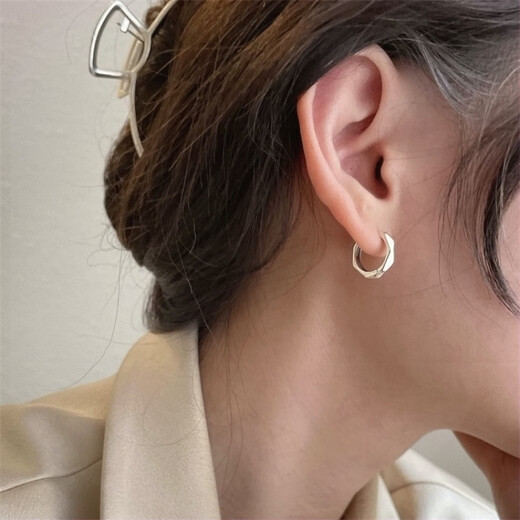 Fat Donglai same style platinum earrings plain hoop PT950 for women 18Kl platinum glossy simple earrings rhombus geometric earrings (pair)