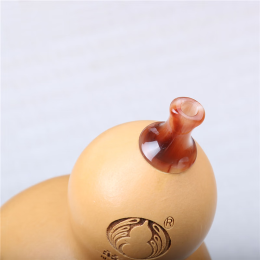 Blue peacock playing style, mahogany natural gourd silk, C, B flat key, D G, F key, Yunnan national musical instrument, D key standard