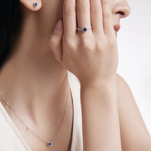 Chow Tai Fook ENZO Snowflake Series 18K Gold Sapphire Diamond Necklace for Women 45cm EZV8390