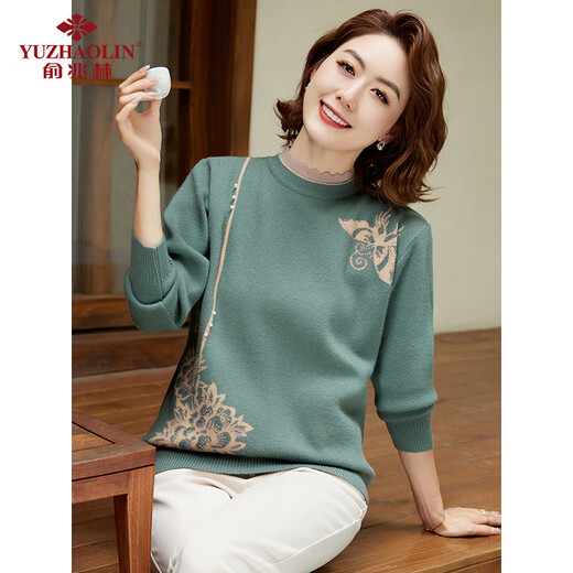 Yu Zhaolin middle-aged and elderly women's autumn and winter embroidered velvet sweaters mother's sweater women's sweater for the elderly Y44Z023
