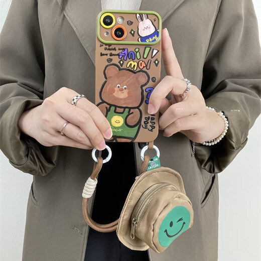 博巴特渔夫帽耳机包适用iphone15promax手机壳苹果14手挎绳13promax可爱16pro保护壳背带裤小熊12斜挎带 背带裤小熊+双层棕手绳+棕渔夫帽+双层斜挎 iPhone16Pro