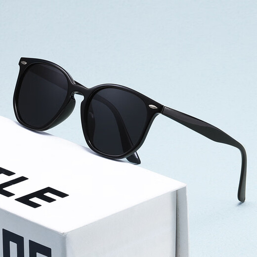 Neue runde Retro -Sonnenbrille Outdoor Mode Herrengläser trendy Fahren polarisierte Sonnenbrille Schwarze Rahmen schwarze graue Stücke 50 Mund 12137
