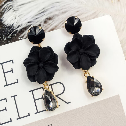 Tingbai Korean temperament, cold style flower earrings for women, women's forest petals, long tassel plated silver earrings earrings, ear clips, X844 petal crystal
