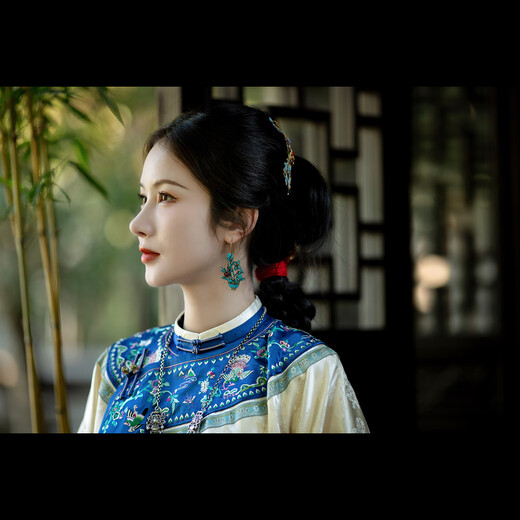 A city style catkins garden with deep flowers丨Autumn oriental simple luxury style retro Chinese embroidered blouse loose big-breasted embroidered original style robe beige big-breasted embroidered Qing Han women's robe S