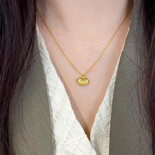 Yuan ethnic classical style 18k gold small Yuanbao Xiangyun necklace for women, small, cute and exquisite new style simple gold clavicle chain