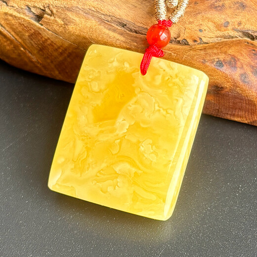 Yuzhi, various real shots, natural raw ore, Russian material, chicken fat, yellow beeswax, amber, safe and sound brand pendant with certificate, 4.5g, orphan G757, about 28*23*7.6mm