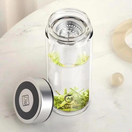 HEENOOR Einschicht Antibakterielles Glasbecher mit Filterbärtbecher mit einer großen Kapazität mit Abdeckung XN9905 500 ml [Silber-Ion-Antibakterien-Leder-Hülle Cup-Pinsel]