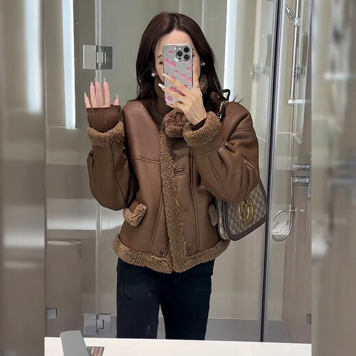 Pierre Cardin fur one-piece lamb plush thick coat for women 2025 autumn and winter new style Maillard short plush leather jacket coffee color M recommended 85-118Jin Jin is equal to less than 0.5 kg