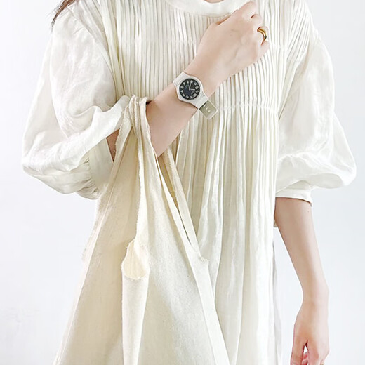 Casio (CASIO) small black watch for men and women, unisex student civil service examination, college entrance examination usable quartz watch MQ-24UC-8B