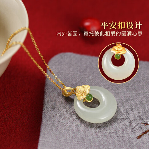 Zhou Dajin CHOW TAI KING Xiangyun Ping An Buckle Silver Necklace for Girls 2025 New Hetian Jade Pendant Birthday Gift for Girlfriend and Wife