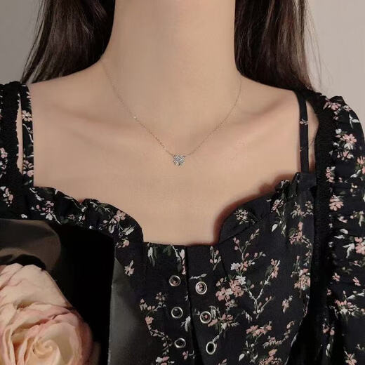 Simple cold style necklace, silver four-leaf clover necklace, women's niche light luxury new lucky leaf pendant necklace, silver four-leaf clover necklace, one FX model, no Specifications