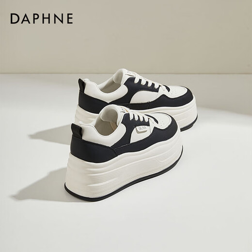 达芙妮（DAPHNE）小白鞋女新款女鞋厚底增高松糕休闲板鞋春款学生鞋子 米黑色 单层 跟高7cm（春秋款） 37 (235mm) 标准码