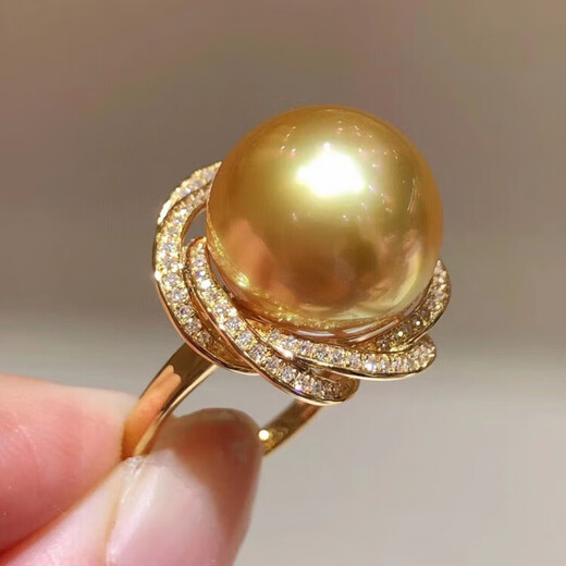 Eternal Leaf Seawater Pearl Pendant 18K Gold South Sea Gold Perfect Round Strong Light Rich Gold Necklace Ring Silver Plated K Gold Set Gold Three-piece Set