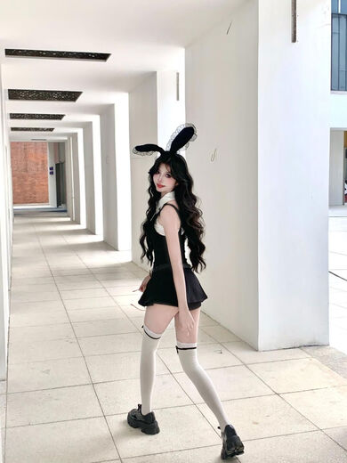 Little Red Book's two daffodils of the same style, beautiful high school girls, overalls, culottes, waistcoat, vest, college suit, beautiful ++2024 fashion 2024 summer new style S