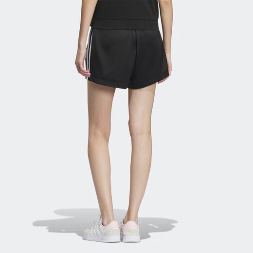 阿迪达斯 （adidas）春夏季时尚潮流运动透气舒适女装休闲运动跑步短裤IP3889 S码