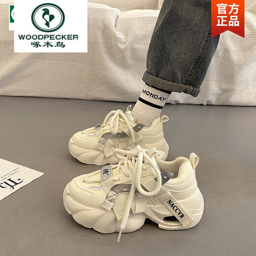 啄木鸟欧洲站显脚小厚底老爹鞋女春秋季炸街增高2025新款韩系休闲运动鞋 米白色 38