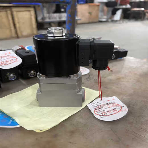 巨良电磁阀24V220常开闭不锈钢高低温水气油防爆高压控制13568Mpa DN1  10MPA