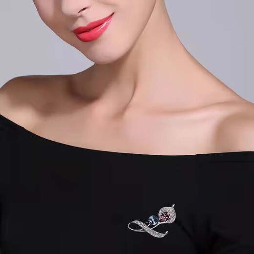 QUAMER high-end brooch counter women's jacket suit coat corsage versatile pin accessories for women colored diamond length 5.8_3cm