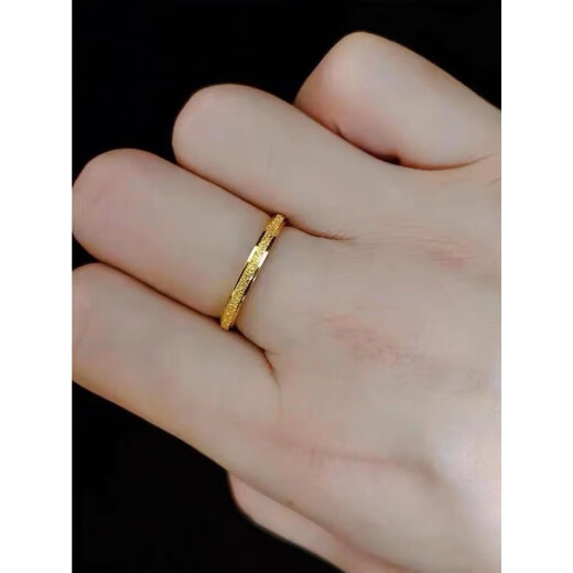 Fat Donglai's same style 18k gold frosted ring, non-fading titanium steel ring, light luxury niche index finger ring for women, couple, gold pigment ring frosted ring, US size 8, Hong Kong number 16