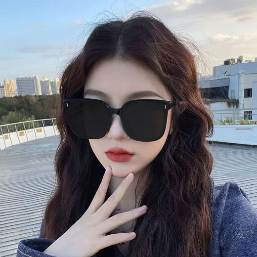Sunglasses for men and women, new Korean version of trendy Internet celebrity, big face, slimming temperament, large frame sunglasses for women [bright black] high-looking sunscreen sunglasses