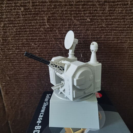 Ornements montés sur les véhicules à canon proche du Festival de la marine solaire 11303D Le modèle imprimé peut tourner sans batteries avec une base solaire solaire tournant 1130