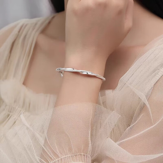 China Gold Möbius 999 Pure Silver Bracelet Solid Bracelet Christmas New Year Valentine's Day Birthday Gift for Girlfriend and Wife Pure Silver 999 Möbius Bracelet 15g