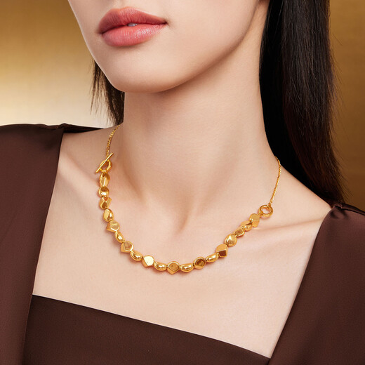 LUK FU BIJOURS Full Gold Doudou Ot Buckle 5d Gold Craft Gold Collier Set Collier Gift Prix 015078NA 17,07 grammes (y compris le coût de la main-d'œuvre 3892 yuans)