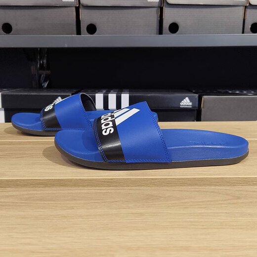 Zapatillas adidas zapatillas para hombres zapatos para mujeres verano nuevos zapatos de playa al aire libre sandalias ligeras de una sola línea GV9713 39