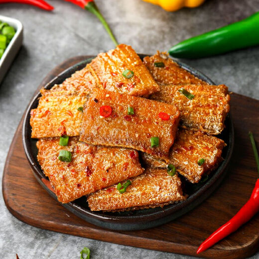 Five-spice and spicy canned hairtail to satisfy your cravings. Snacks. Quick cooked meals. Crispy seafood. Instant food. Spicy Internet celebrity. Delicious. Canned five-spice hairtail. 1 can.