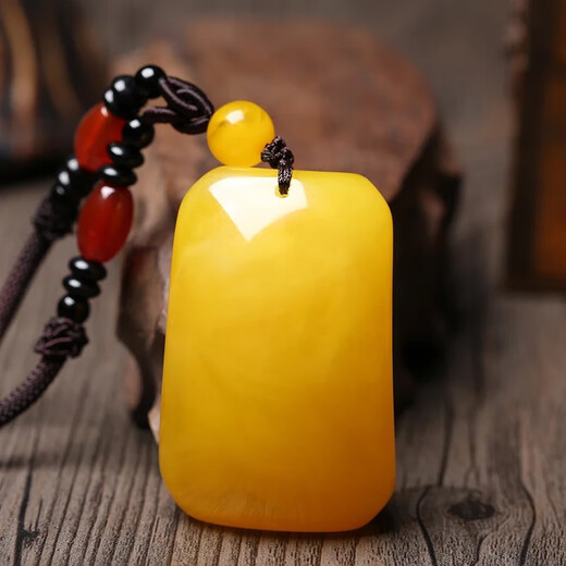 DL 1998 Fat Donglai same style amber Wushi brand natural chicken fat xanthan ore old yellow beeswax water drop pendant for men and women 50g bead chain style Dafang brand