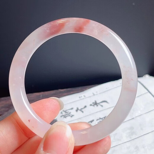 Bindao guaranteed chicken blood jade pink bracelet royal concubine material white background red jade bracelet bracelet 53 circles round strip certificate