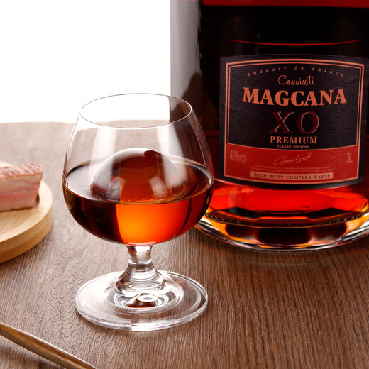 Magkana 3L large bottle of brandy wine imported from France xo about 6 Jin [Jin equals 0.5 kg] Packing gift cabinet ration wine classic bar 40 degrees 3L 1 bottle Large capacity